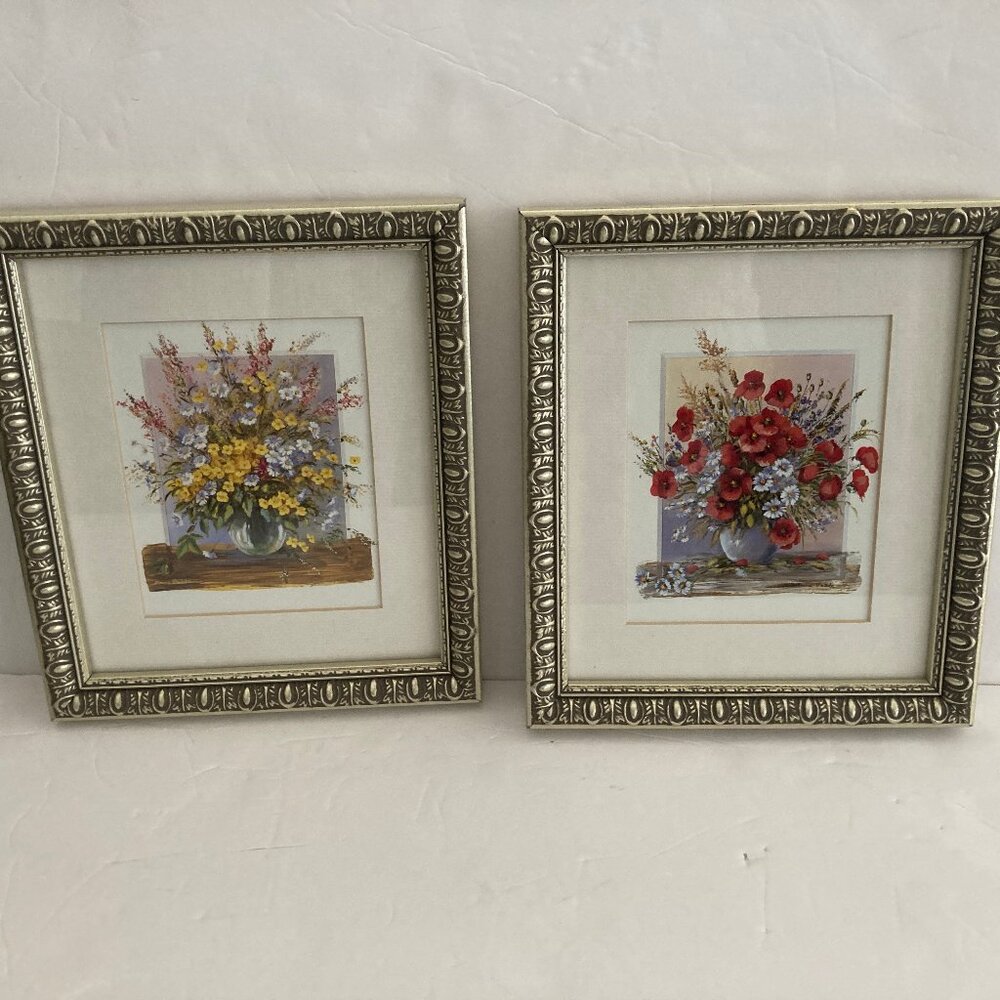 Set of Two Vintage Framed Floral Pictures 8" x 7"